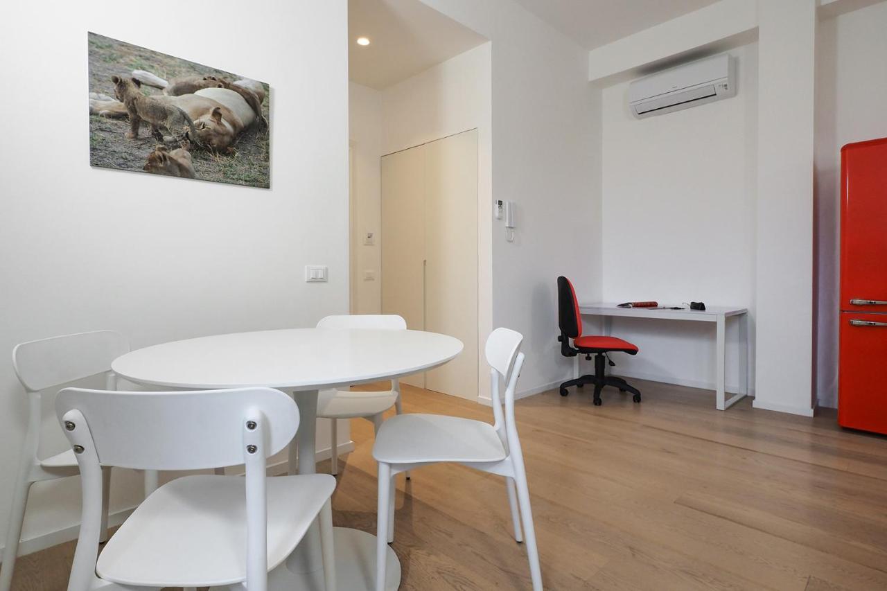 Contempora Apartments - Turati 3 One Bedroom Apartment 밀라노 외부 사진
